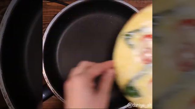 Быстрая пицца на сковороде | Рецепт пиццы с жидким тестом смотреть онлайн