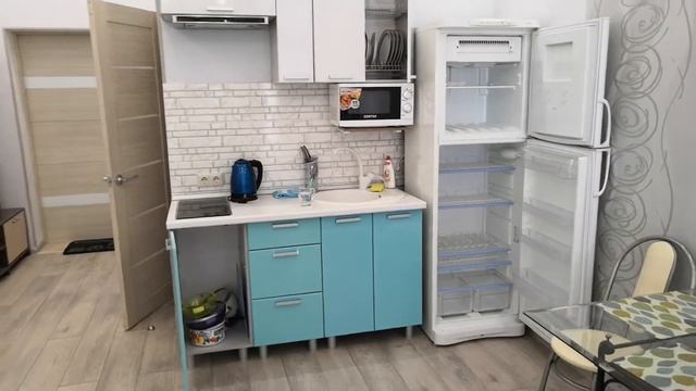 Снять квартиру посуточно в Адлере рядом с морем в Имеретинской бухте, горд Сочи, Адлерский район. смотреть онлайн