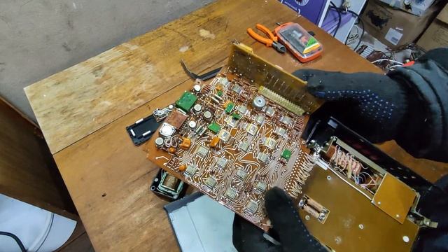 Вольтметр В7-35. Большое содержание драгметаллов. Заработок на радиодеталях. смотреть онлайн