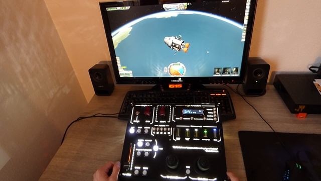 Kerbal Space Program Controller Gameplay смотреть онлайн