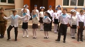 Попурри на военные песни - начальная школа