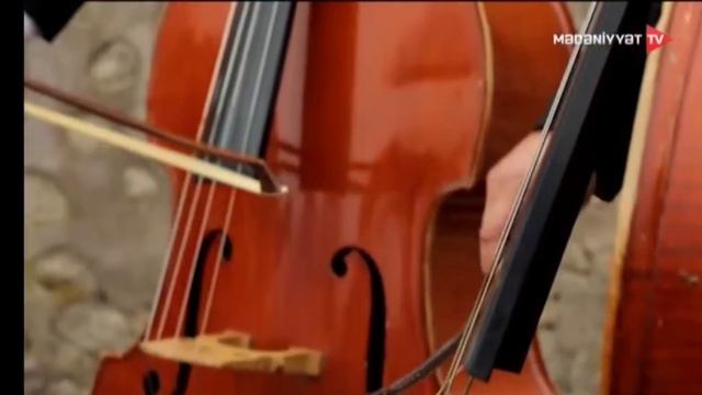 Azer Zeynalov - Sensiz .(Mus: Uzeyir Hacibeyov , Soz: Nizami Gencevi)