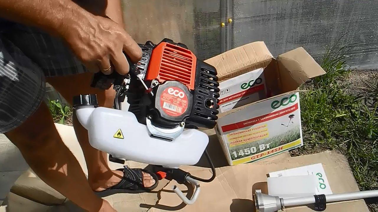 Сборка и запуск бензокосы (триммера) ч.1 смотреть онлайн