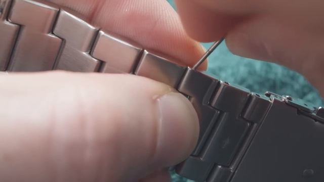 How To Adjust Your Metal Watch Band Fast (Easiest Way To Remove Links) смотреть онлайн