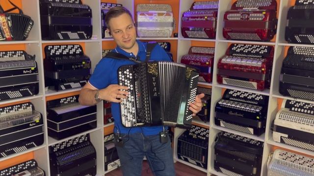 ?Супер звучание: Баян Тула 209 с миди-системой и микрофонами смотреть онлайн