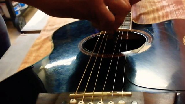 TUTORIAL de Como CALIBRAR una guitarra electroacústica смотреть онлайн