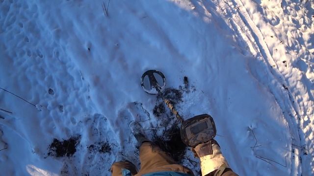 МЕТАЛЛОКОП В ПОЛЕ. X-TERRA 705. ИСКАЛ МЕТАЛЛ, А НАШЁЛ СТАРИННОЕ КОЛЬЦО ( 2023 ) смотреть онлайн