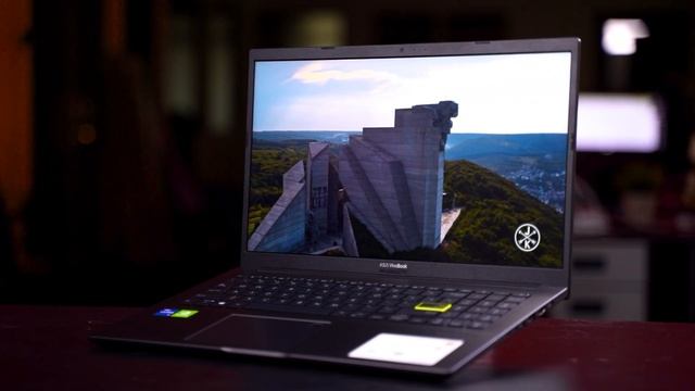 Intel Core i5-1135G7 Iris Xe vs MX350? Why not combine them both? смотреть онлайн