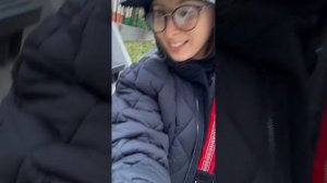 Капор на кнопках с манишкой на одной стороне.