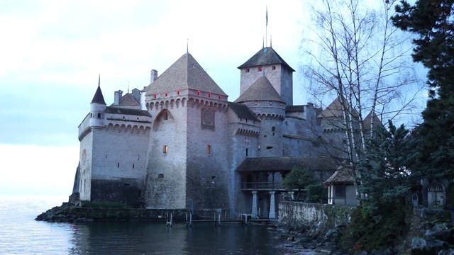 Canon EOS M2 Kit EF-M 18-55 IS STM. вечер тест видео. Шильонский замок