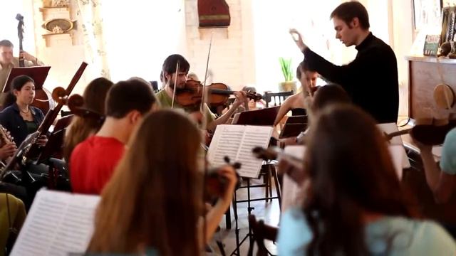 Звуки Ц: репетиция симфонического оркестра в Циферблате (Вильгельм Телль Россини) смотреть онлайн