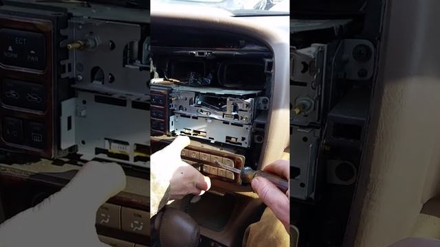 How to remove your Toyota radio смотреть онлайн