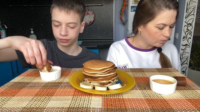 МУКБАНГ ЗАВТРАК/ПАНКЕЙКИ/КАША/БУТЕРБРОДЫ/MUKBANG BREAKFAST/PANCAKES/Porridge/SANDWICHES