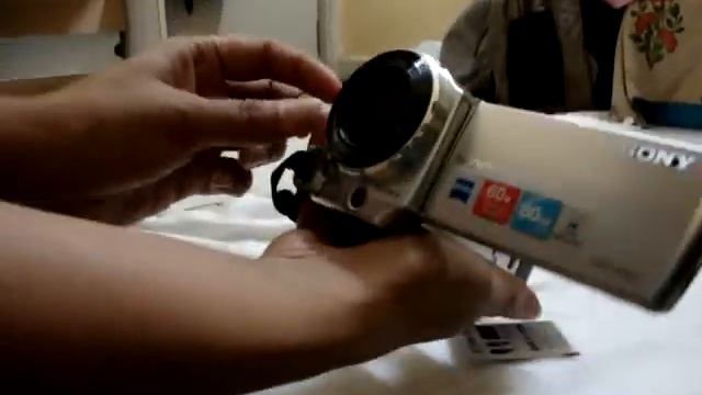 Sony Handycam - DCR-SR68E.MPG смотреть онлайн