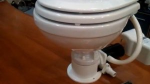 Обзор яхтенного электрического туалета