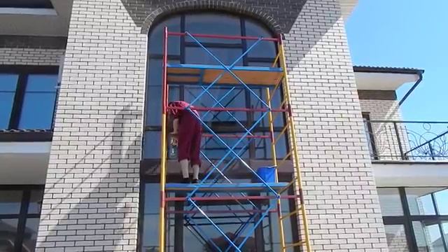 Профессиональная мойка окон компанией "Клин Сервис" смотреть онлайн