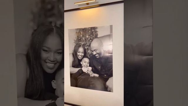 Рамки из молдингов для больших фотографий на стене😍 #diy #interiordesign видео Querendodecorar