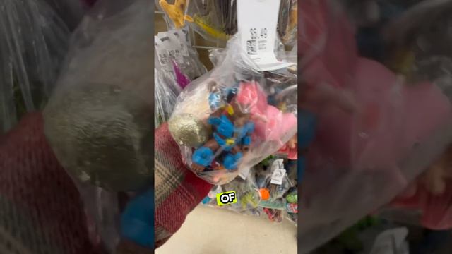 WHAT IS FNAF 🤔 Found $200 Plushies While Thrifting⁉️ #thrifting #fnaf #reseller смотреть онлайн