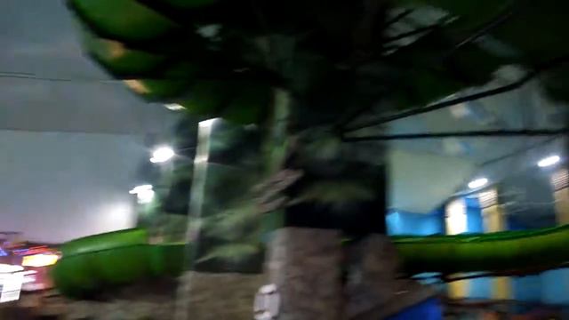 Аквапарк в Москве смотреть онлайн