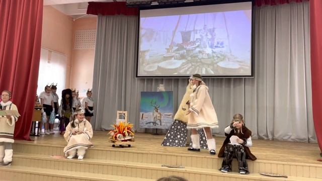 Школа 1103 Фестиваль национальностей 3 класс В ( Чукчи) смотреть онлайн