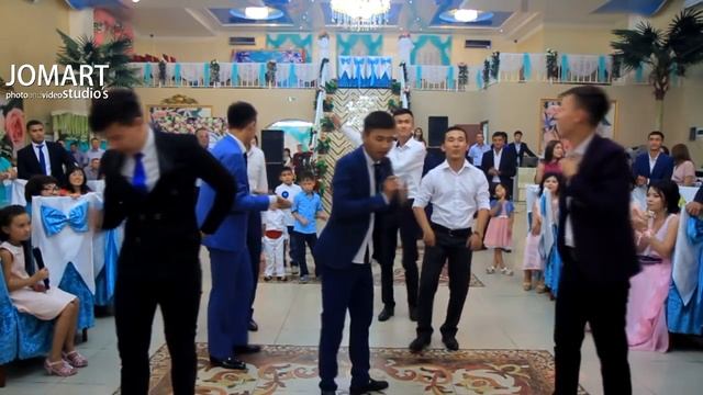 Флешмоб на свадьбе. Самый лучший Флешмоб в Сатпаев Жезказган Караганда Айбатыр Қуаныш #ABOSHKUKA смотреть онлайн