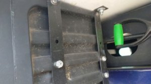 Установка инструментального ящика на авто.