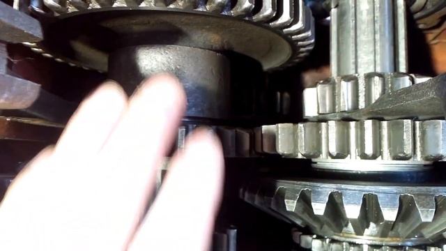 Т-25 Переключение скоростей после ремонта. Ремонт КПП. Часть 4 смотреть онлайн