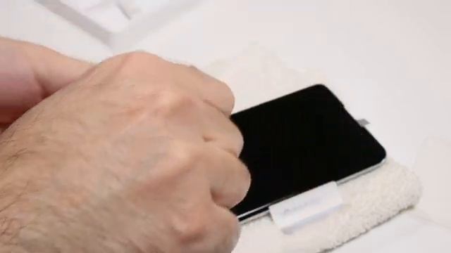 Как быстро наклеить ультрафиолетовое защитное стекло на смартфон: UV для OnePlus 9 Pro смотреть онлайн