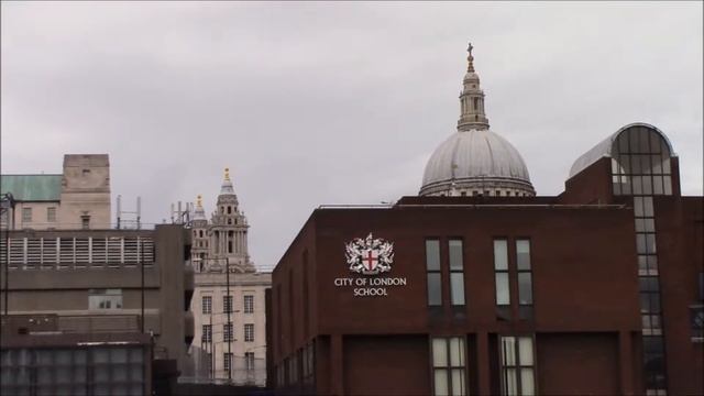 London from Thames River смотреть онлайн