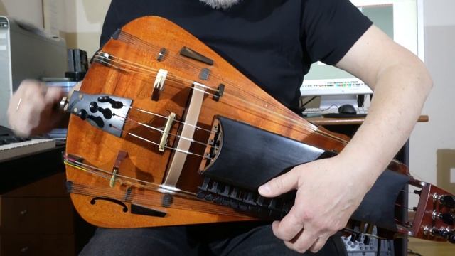 Priletal Tut Sizoi Golub/Kak Po Etoi Bylo Po Dorozhke. Hurdy-Gurdy With Arrangement смотреть онлайн