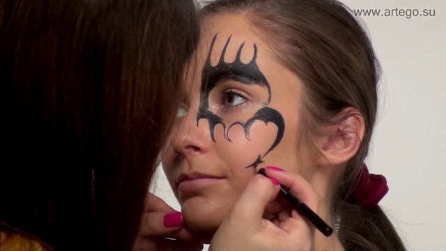Макияж на Хеллоуин подручными средствами. (Halloween make up). Чертенок) смотреть онлайн