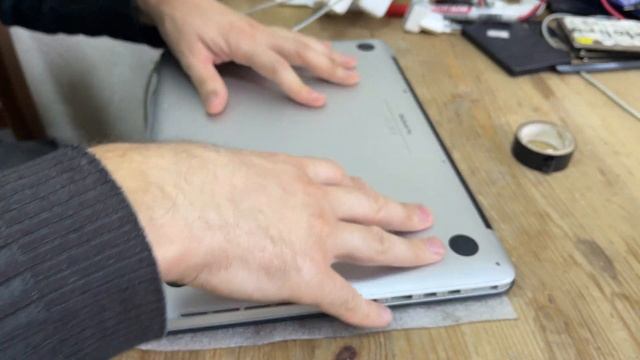 Папка с вопросом после установки M2 SSD через переходник год спустя MacBook Pro 13 2015 A1502 смотреть онлайн
