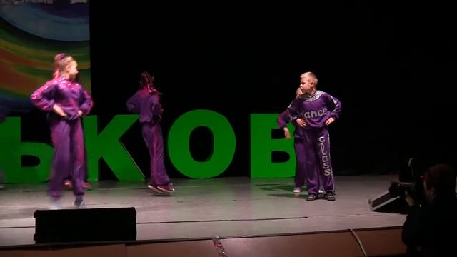 136 Ансамбль современного танца Данс класс ПУТАНИЦА MOTOR DANCE FEST 19 11 17 136 смотреть онлайн