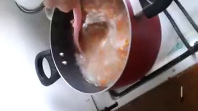 ЛЕРА готовлю суп 