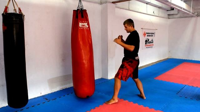 Удар по печени один из лучших способов | Каратэ Бокс MMA | Hitting the liver is one of the best way смотреть онлайн