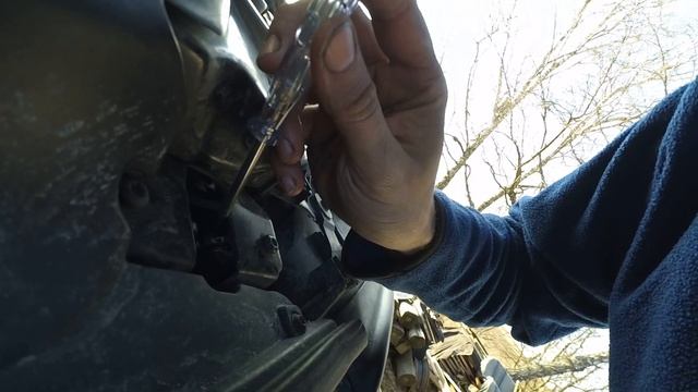 Тросики капота - продлеваем срок службы! BMW X3 E83 ...Bonnet cables смотреть онлайн