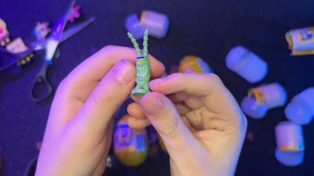 Открываем яйца с сюрпризами / Серия Спанч Боб / А ты видел такие? смотреть онлайн