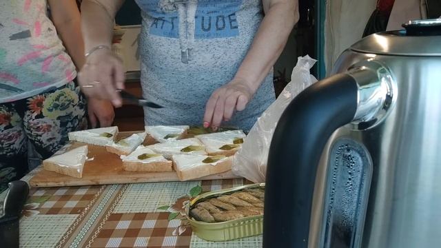 Ударный труд,охрана на огороде.