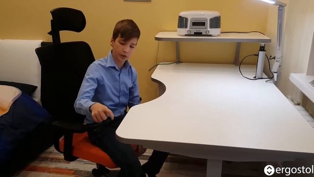 Стол регулируемый по высоте Ergostol Flex. Отзыв от школьника-подростка смотреть онлайн