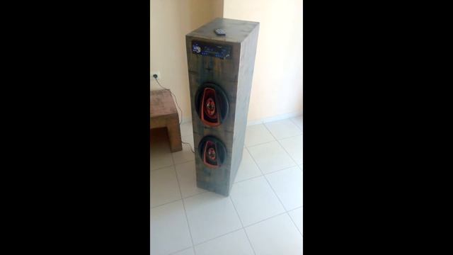 Домашняя активная колонка из автомобильной магнитолы.