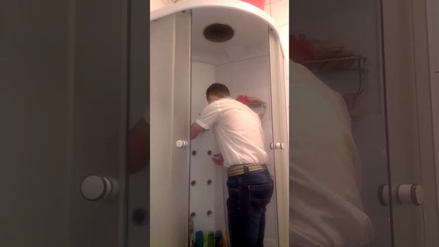 как мыться под душем часть первая смотреть онлайн