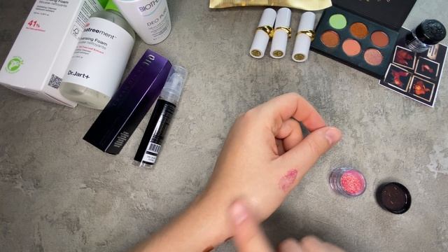 Покупки косметики, много новинок!||Макияжи и свотчи. смотреть онлайн
