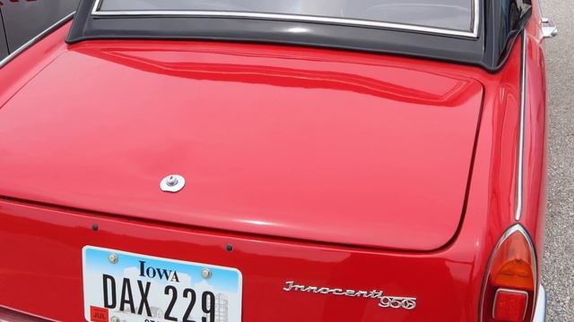 A look at a couple Innocenti versions of Austin cars смотреть онлайн