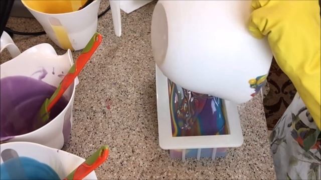 Making & Cutting Groovy Patchouli Handcrafted Soap смотреть онлайн