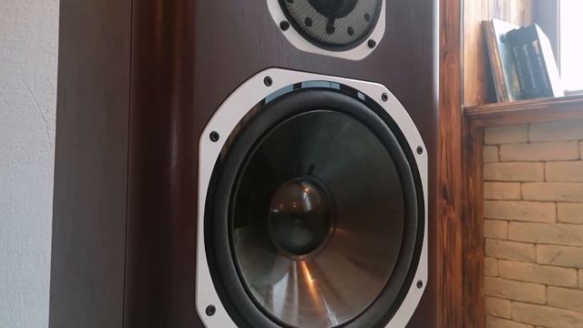 High End Esoteric, Concert Fidelity and Yamaha NS2000 смотреть онлайн