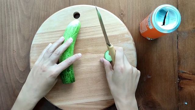 Ажурная нарезка длинных овощей через банку Фанты. смотреть онлайн