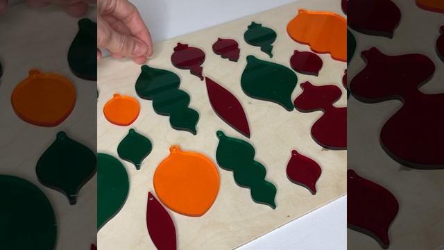 Комплект елочных игрушек СКАНДИ из цветного оргстекла смотреть онлайн