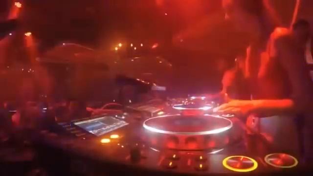 Offiziell Pacha Barcelona March 2018 Deep House Session смотреть онлайн