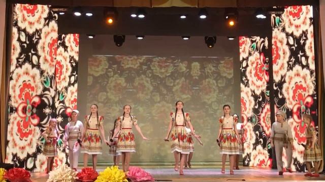 "Ой, сад во дворе" смотреть онлайн