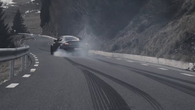 C63s AMG DRIFTING FUN смотреть онлайн